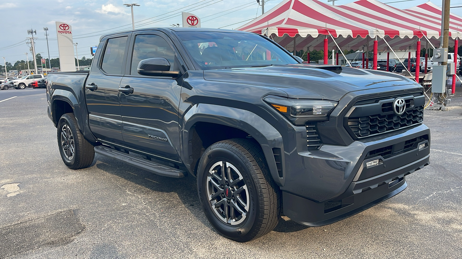 2024 Toyota Tacoma TRD Sport 2