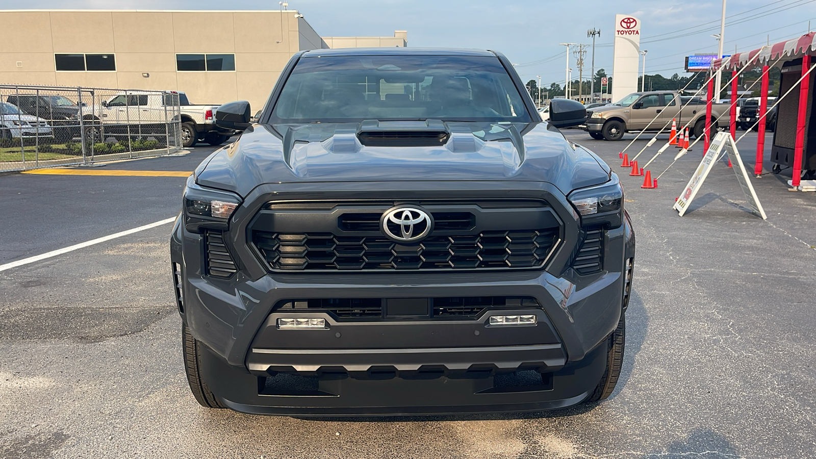 2024 Toyota Tacoma TRD Sport 3