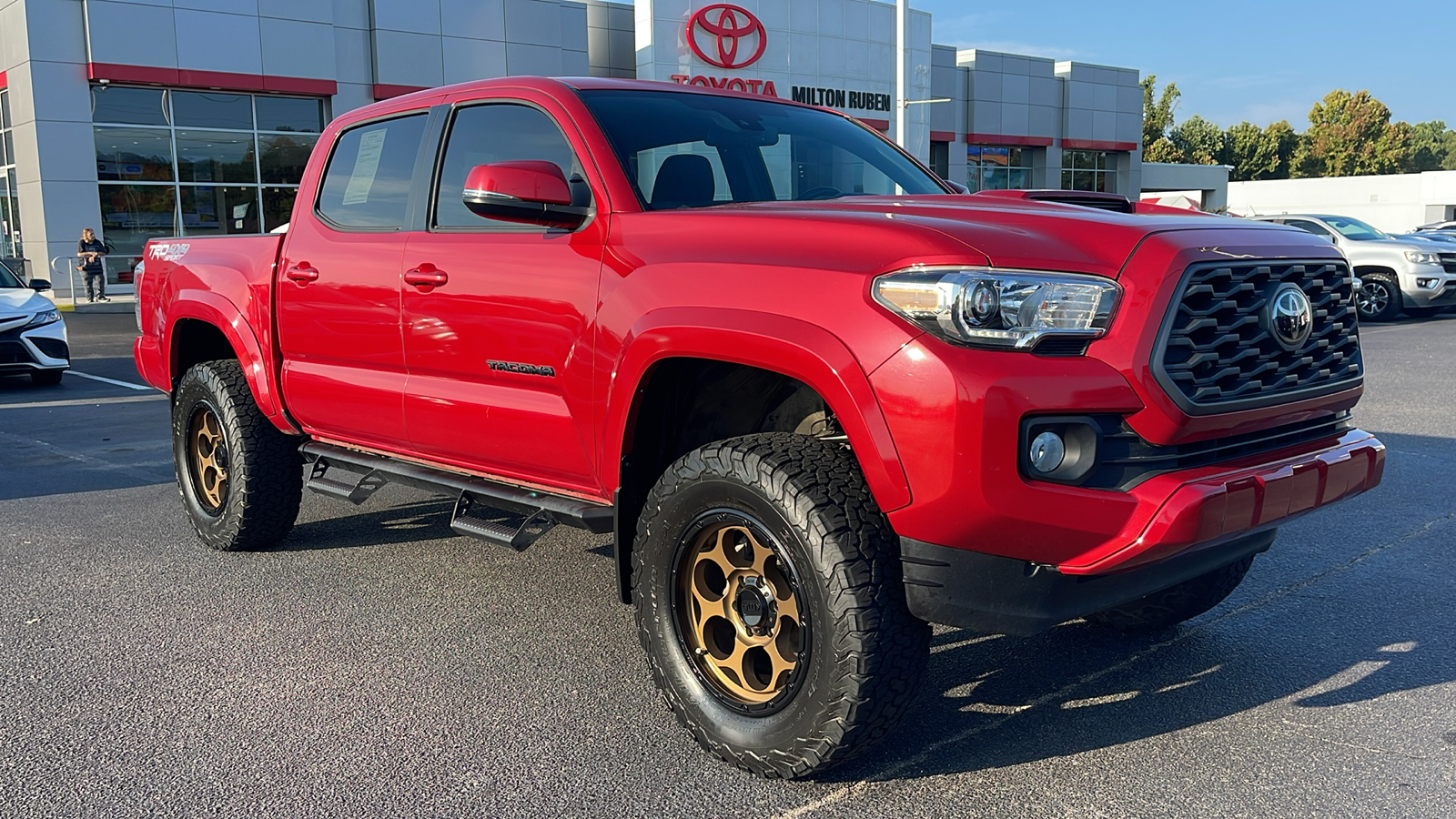 2021 Toyota Tacoma TRD Sport 2