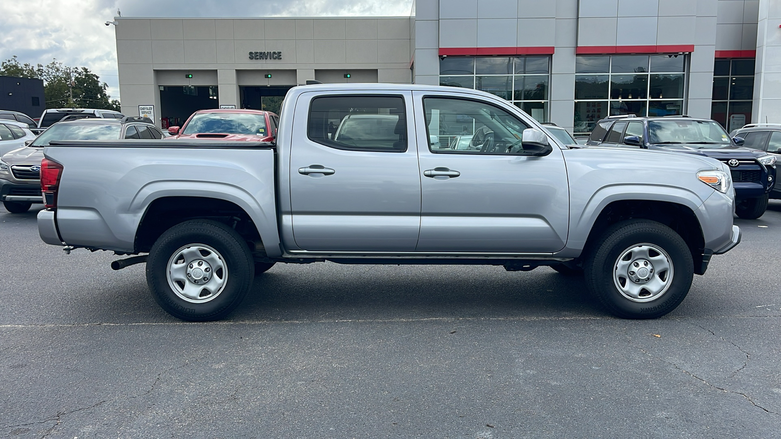 2020 Toyota Tacoma SR 9