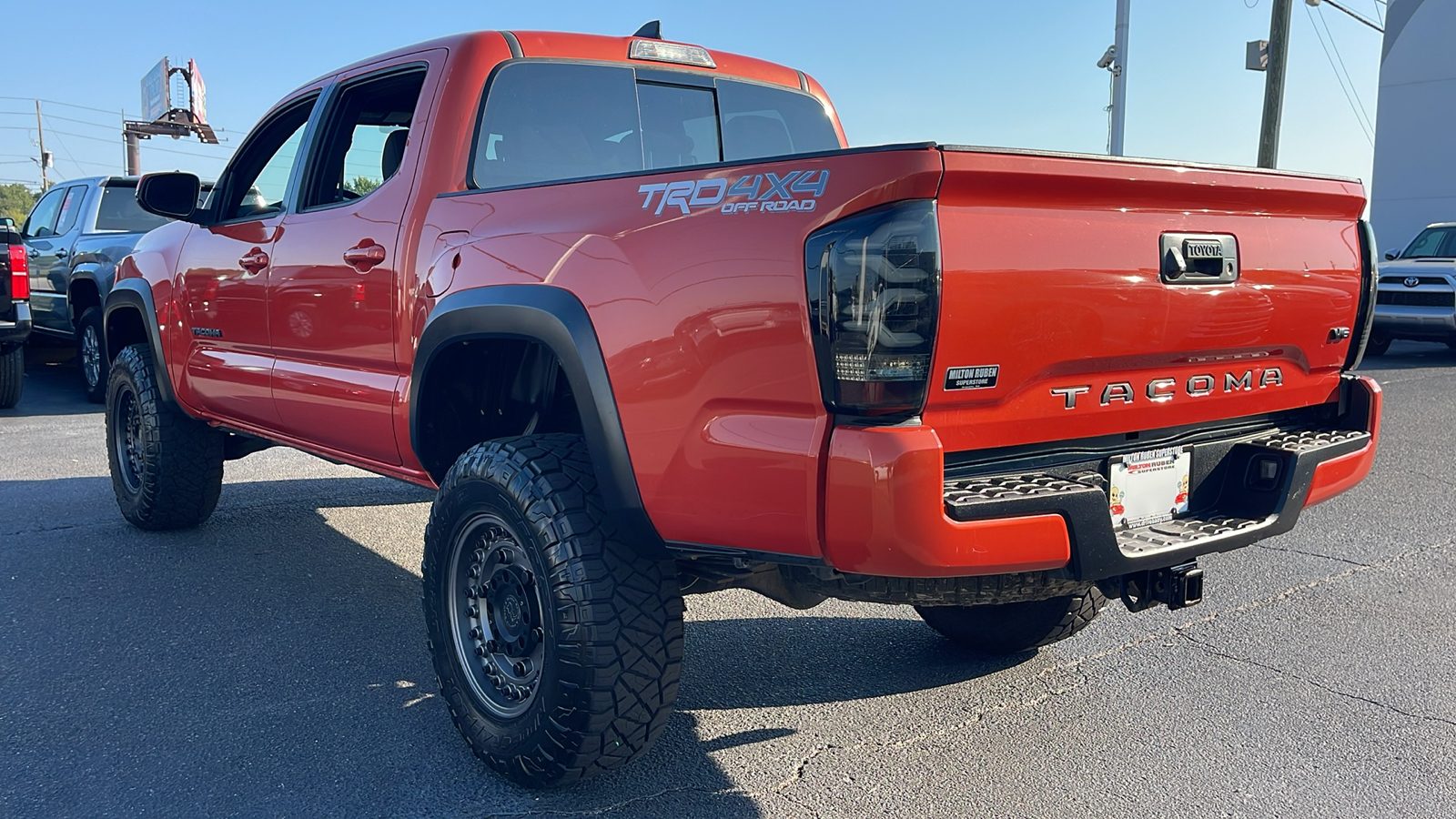 2017 Toyota Tacoma TRD Off-Road 6