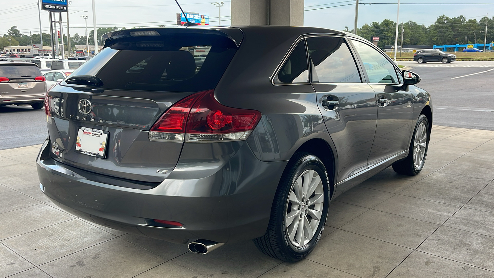 2014 Toyota Venza LE 8