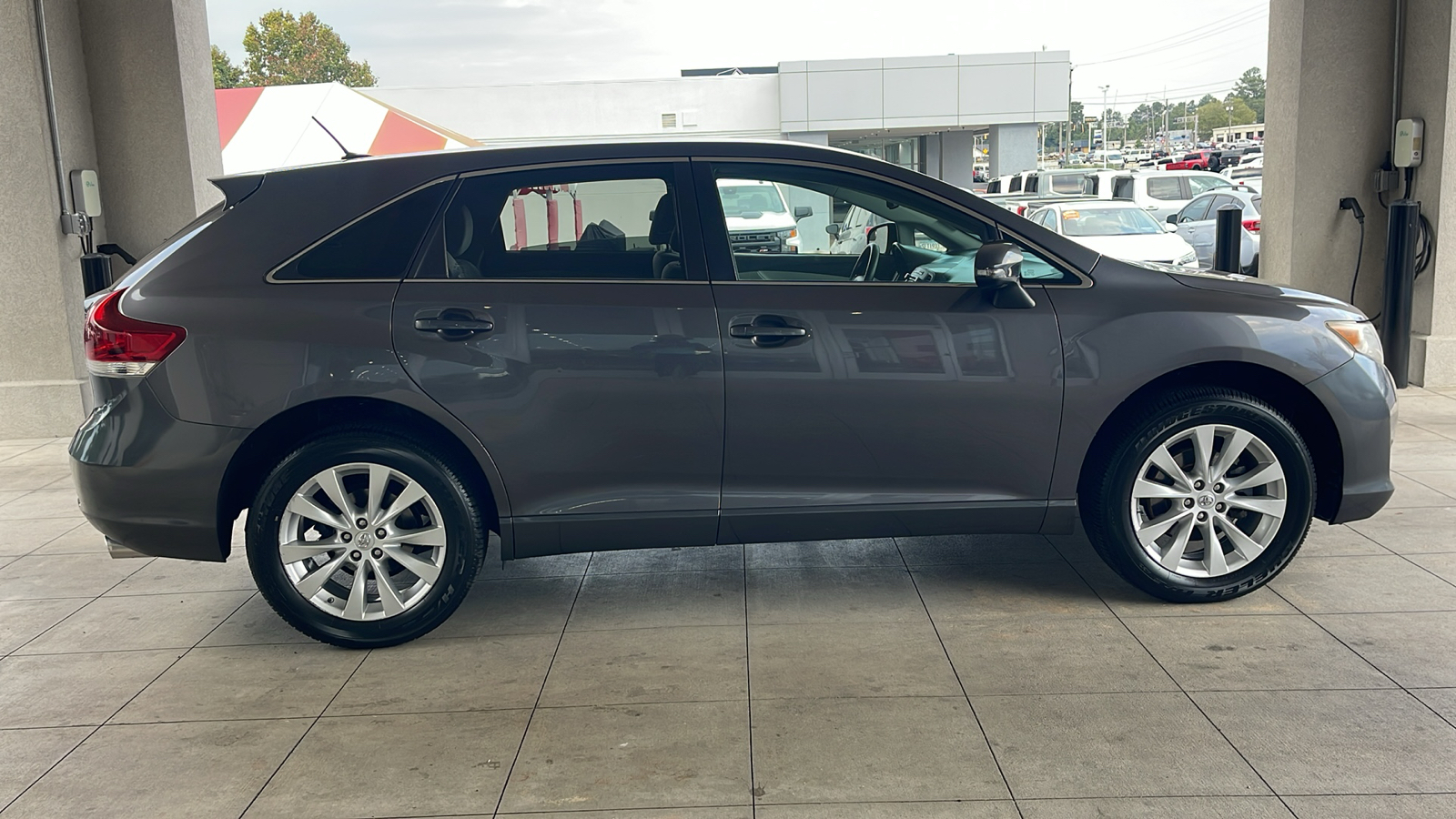 2014 Toyota Venza LE 9