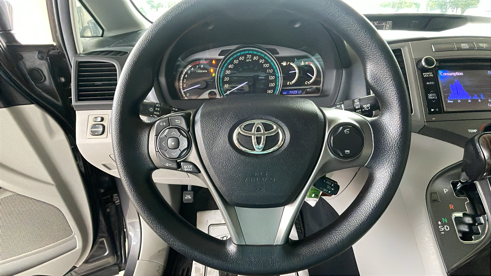 2014 Toyota Venza LE 21