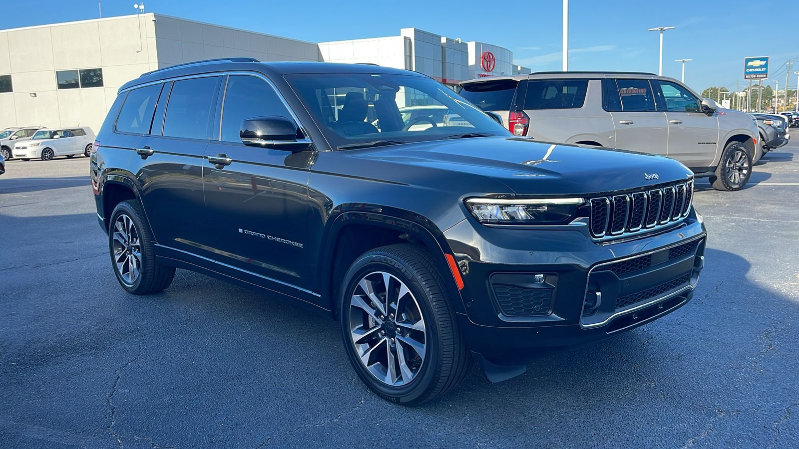 2023 Jeep Grand Cherokee L Overland 2