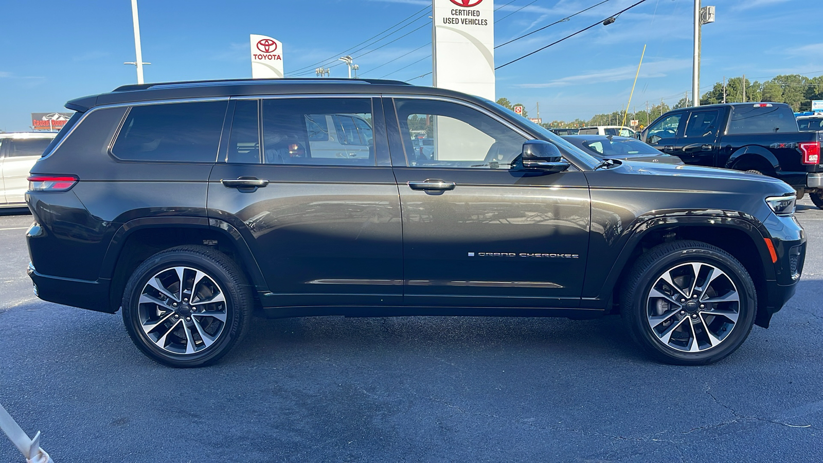 2023 Jeep Grand Cherokee L Overland 9