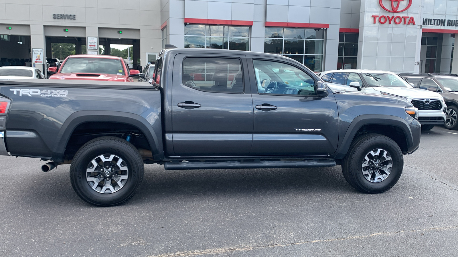 2020 Toyota Tacoma TRD Off-Road 9