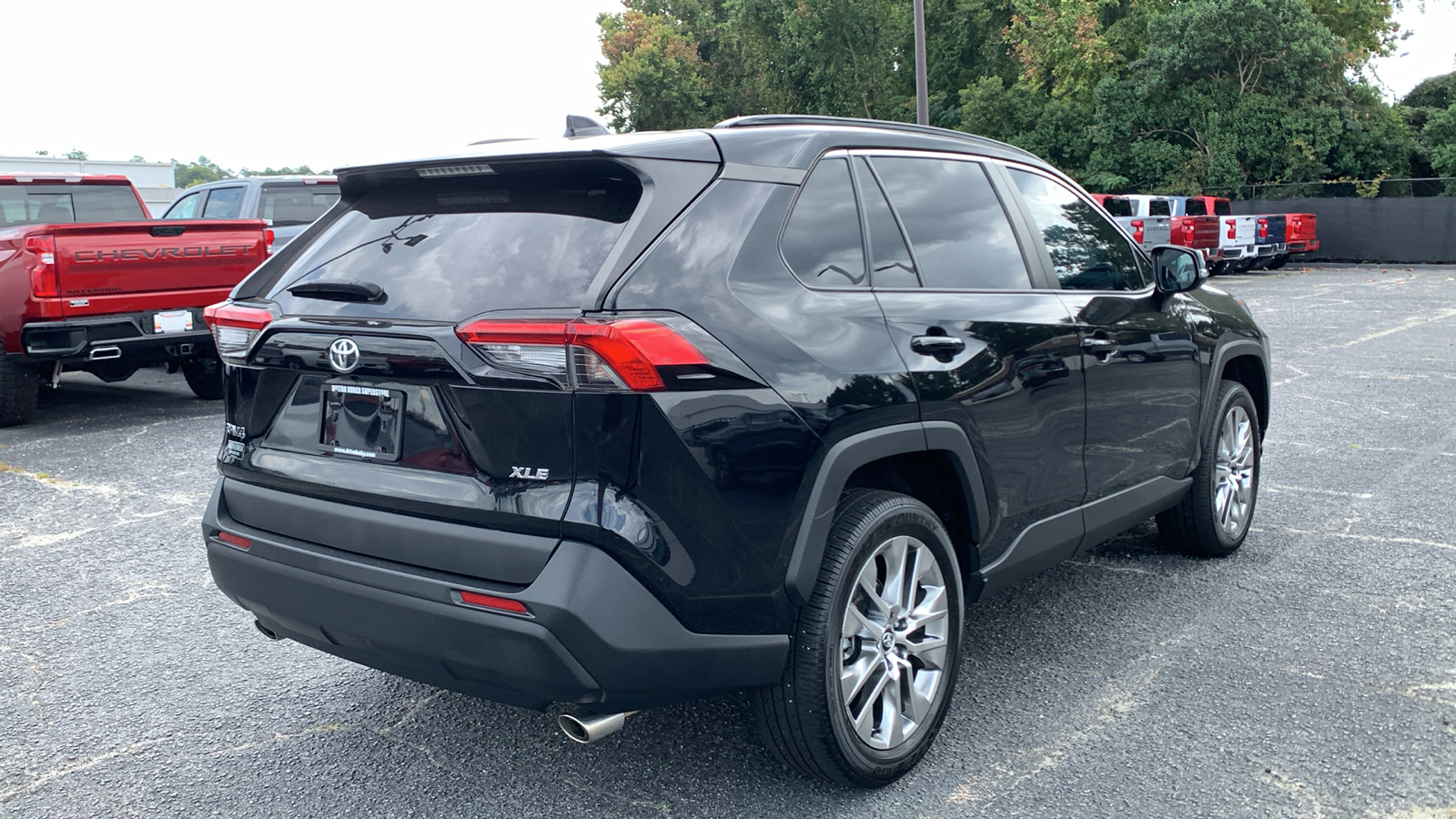 2020 Toyota RAV4 XLE Premium 8