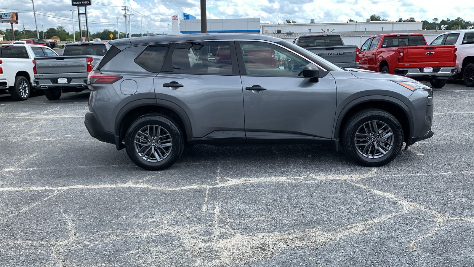 2021 Nissan Rogue S 9