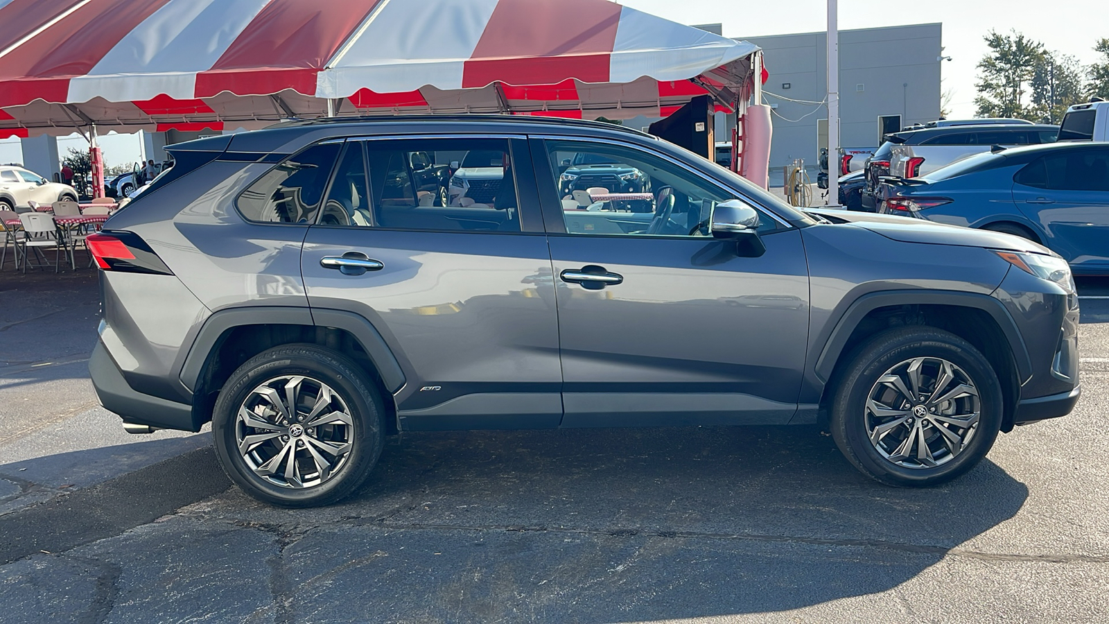 2022 Toyota RAV4 Hybrid Limited 9