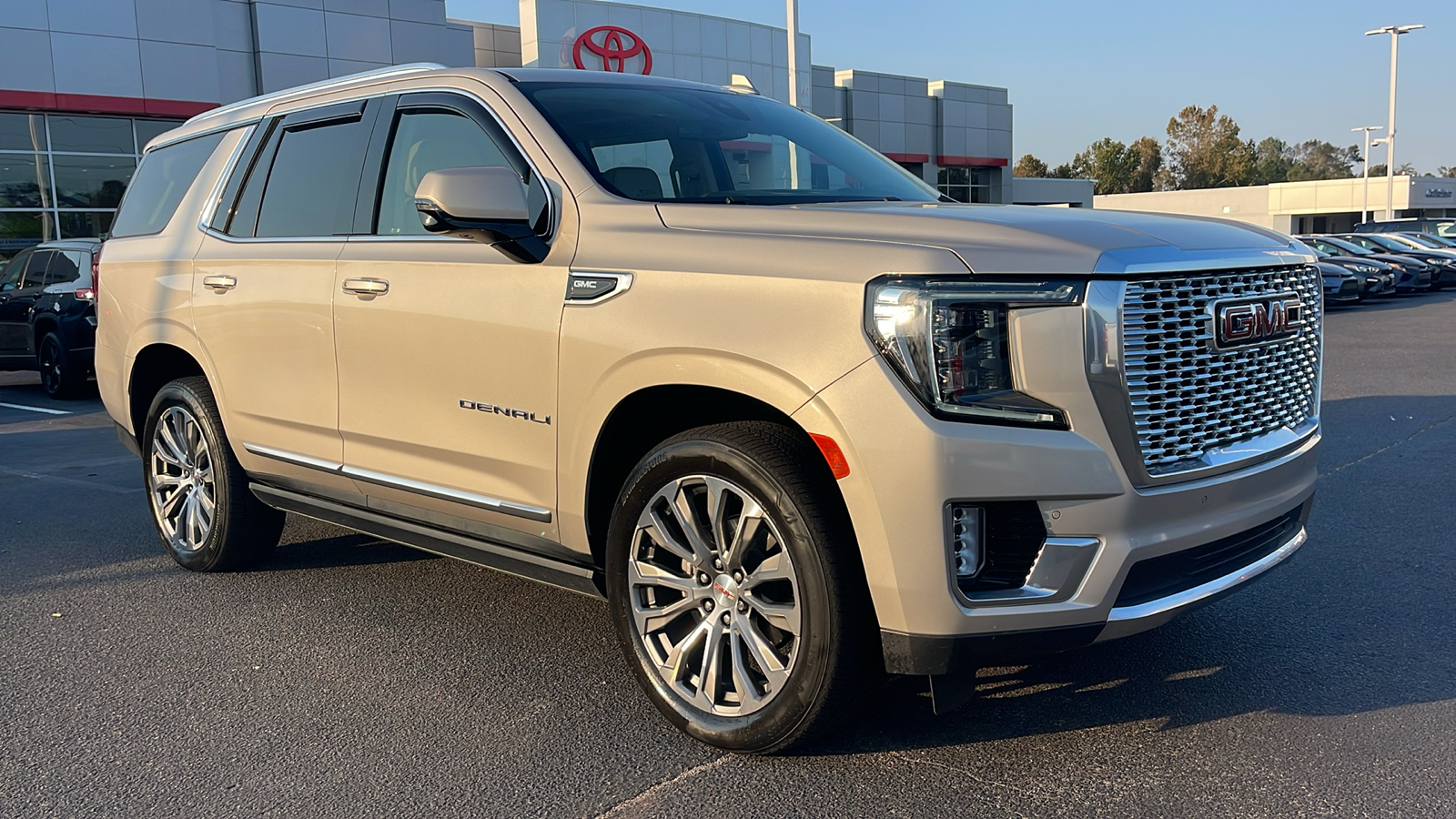 2021 GMC Yukon Denali 2