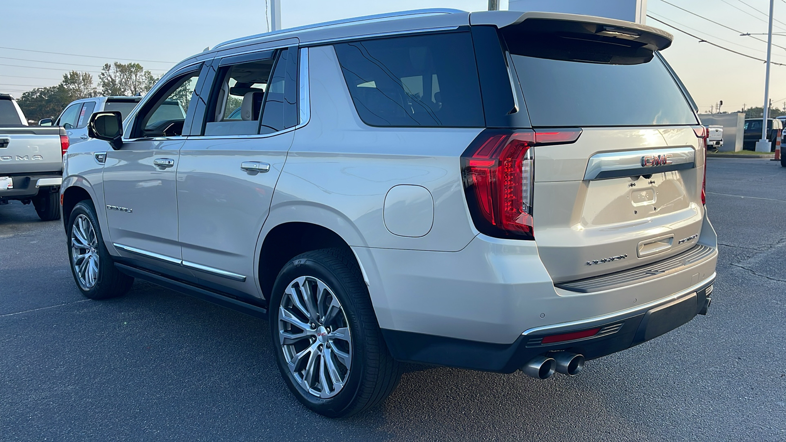 2021 GMC Yukon Denali 6