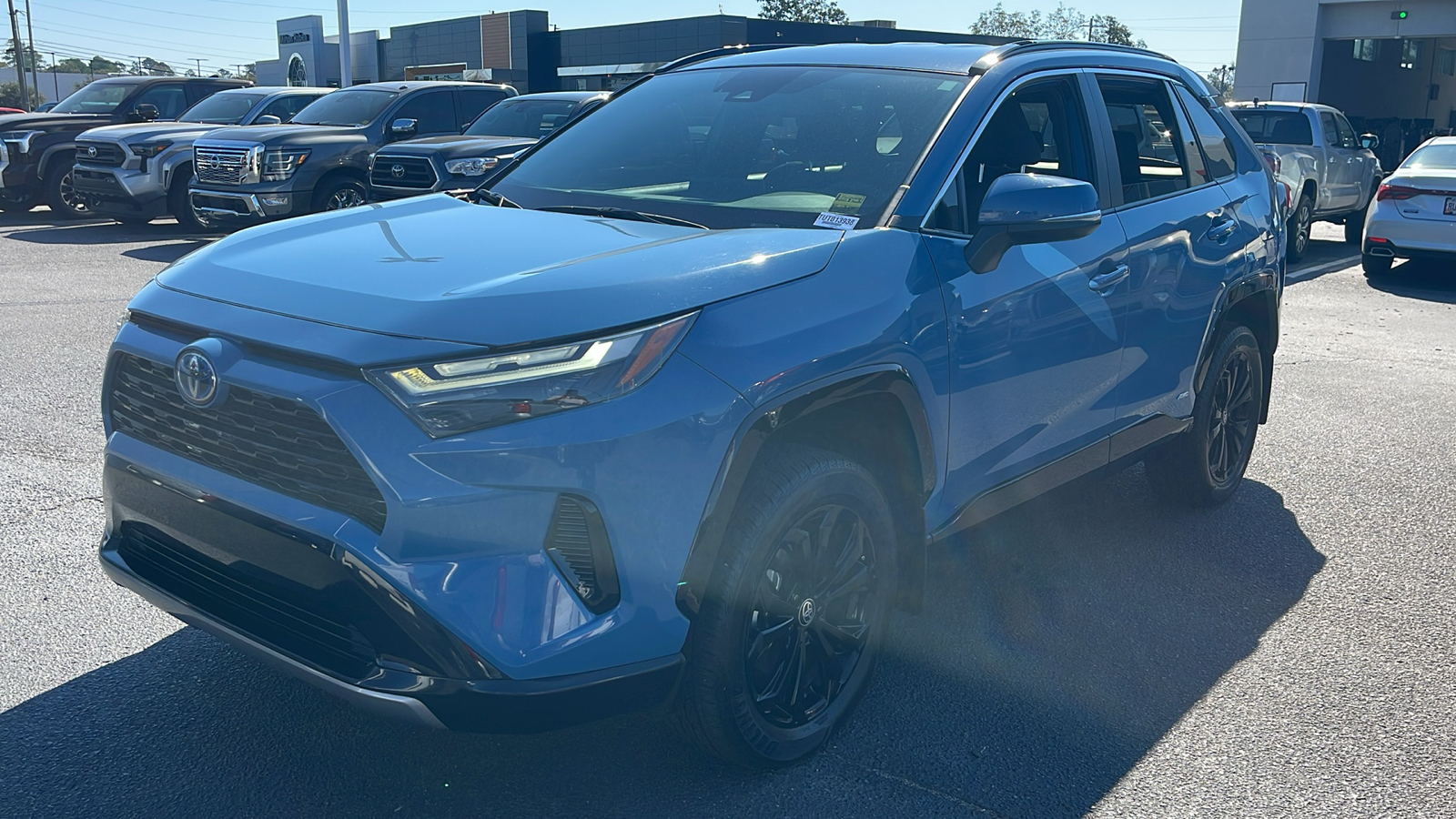 2023 Toyota RAV4 Hybrid SE 4