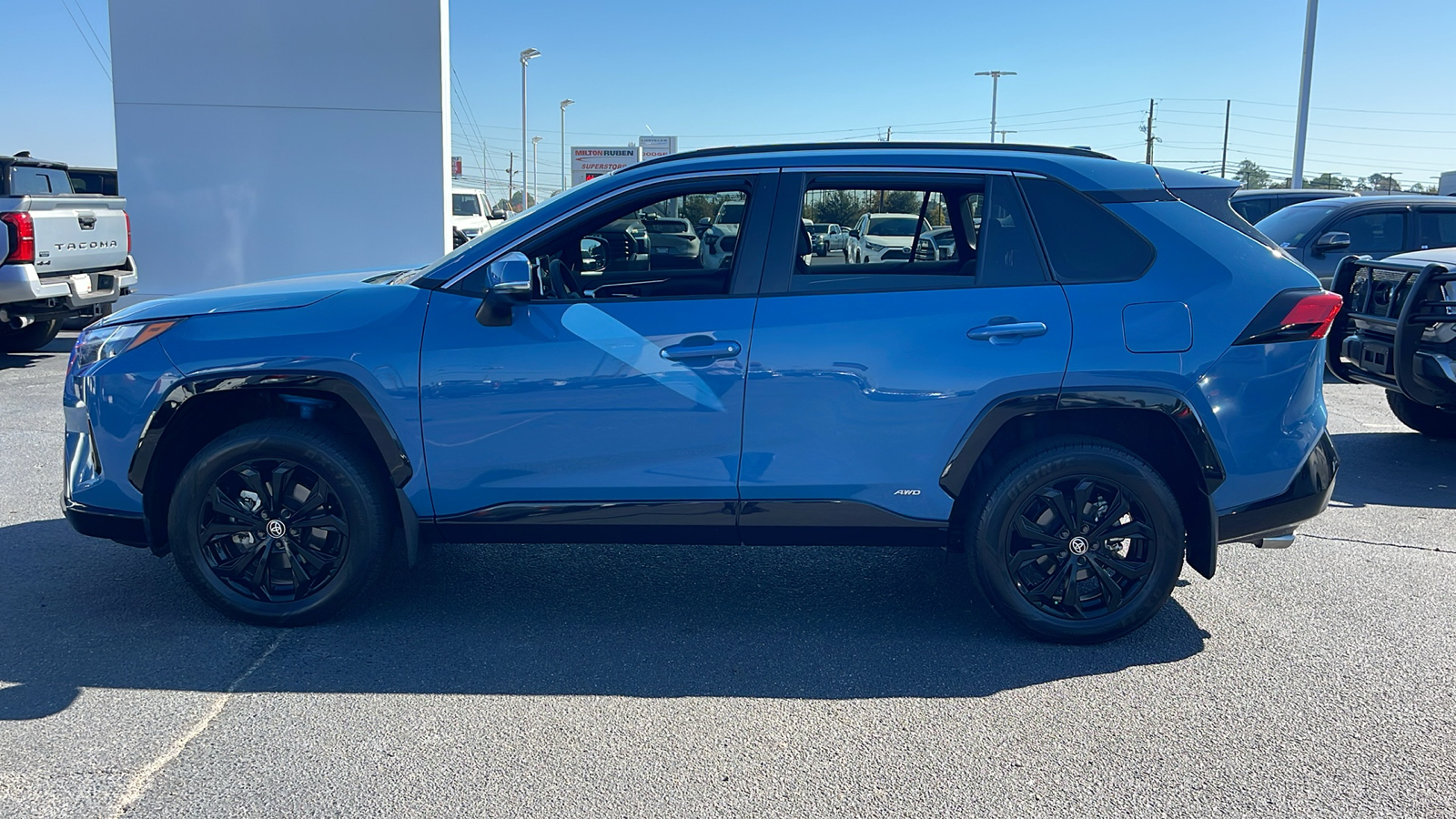 2023 Toyota RAV4 Hybrid SE 5