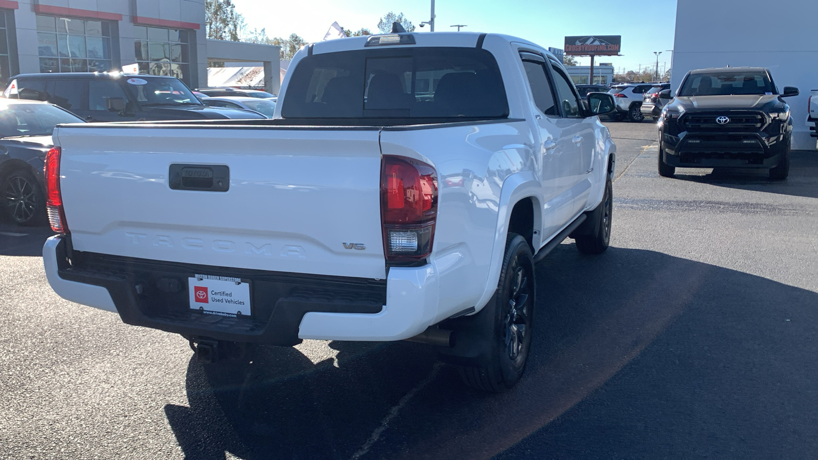 2022 Toyota Tacoma SR5 8