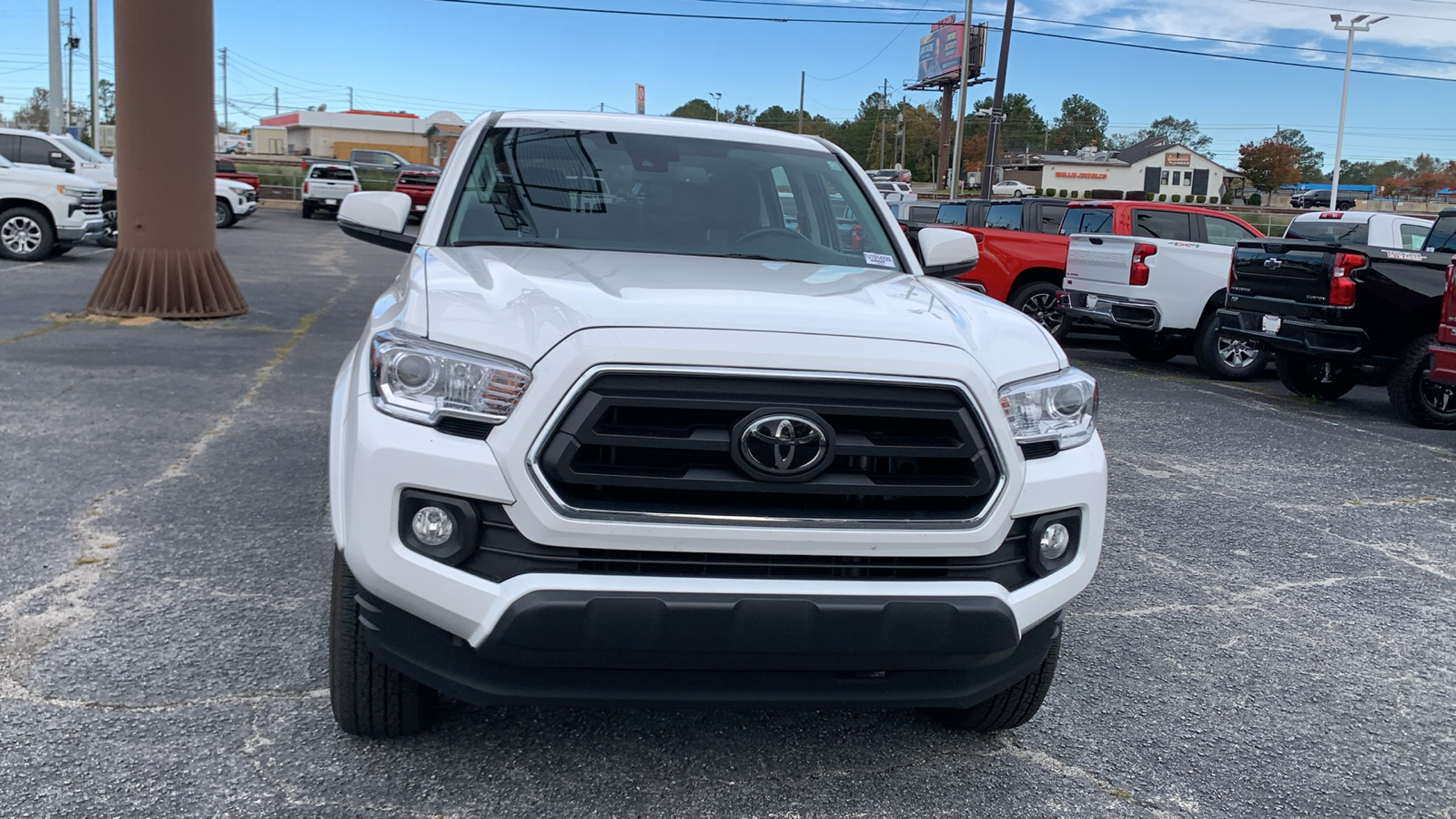 2023 Toyota Tacoma SR5 3