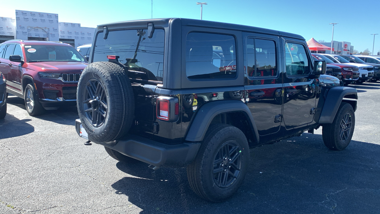 2024 Jeep Wrangler Sport S 8