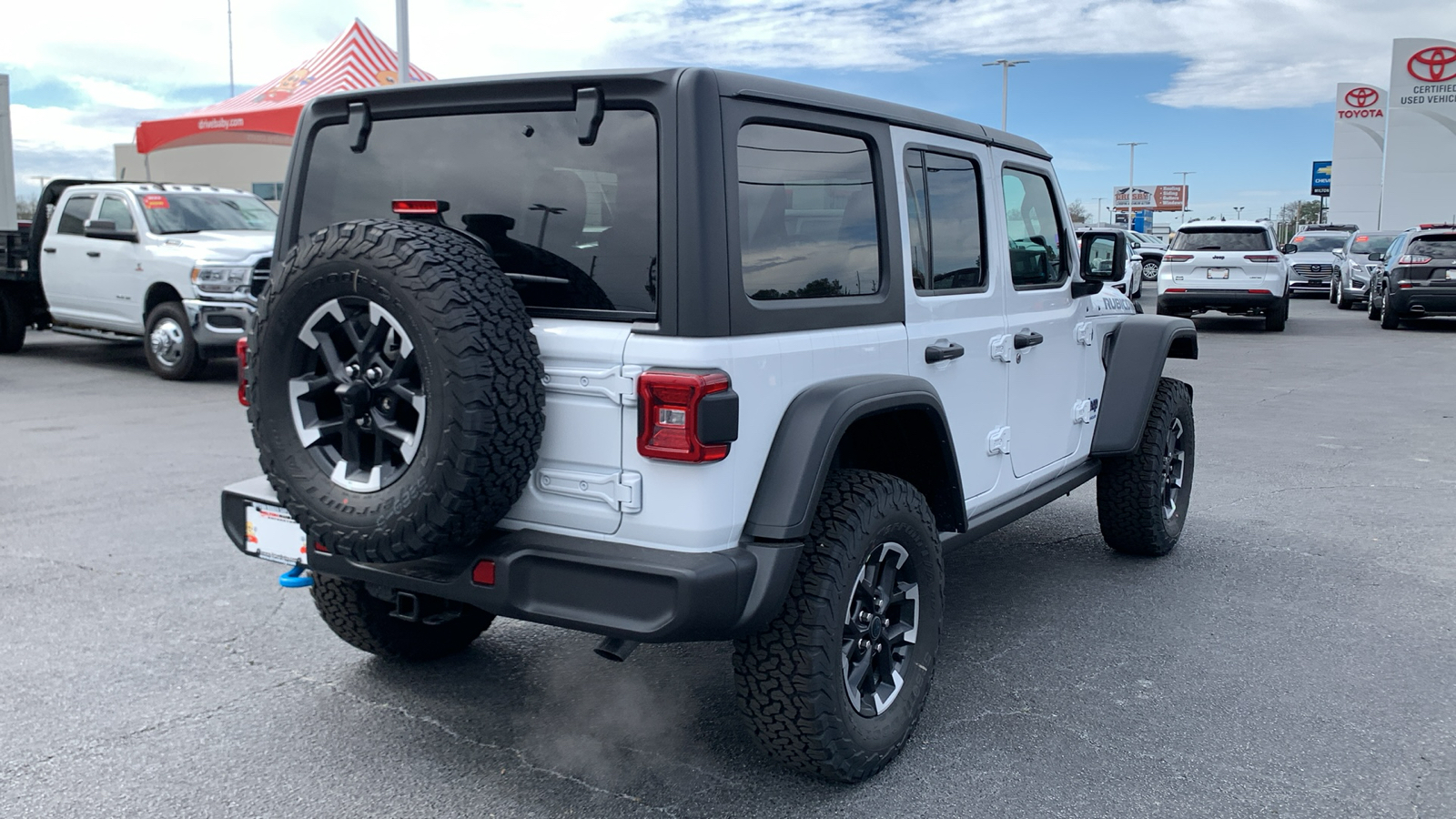 2024 Jeep Wrangler Rubicon 4xe 8