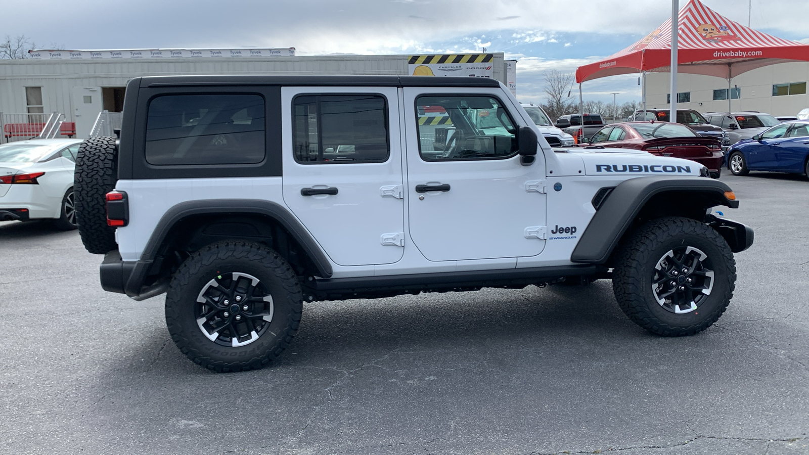 2024 Jeep Wrangler Rubicon 4xe 9