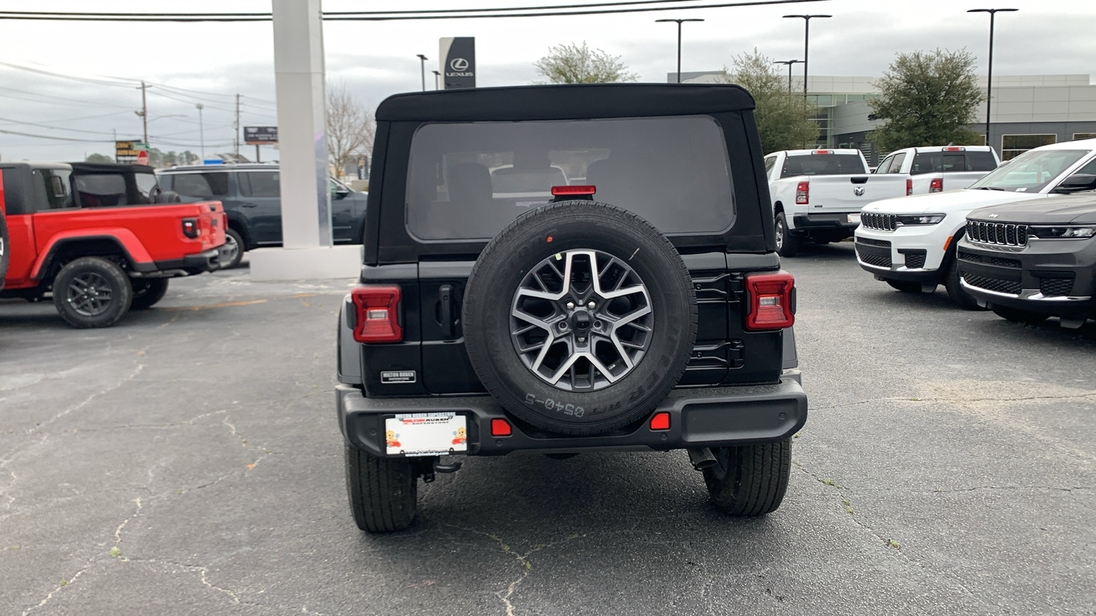 2024 Jeep Wrangler Sahara 7