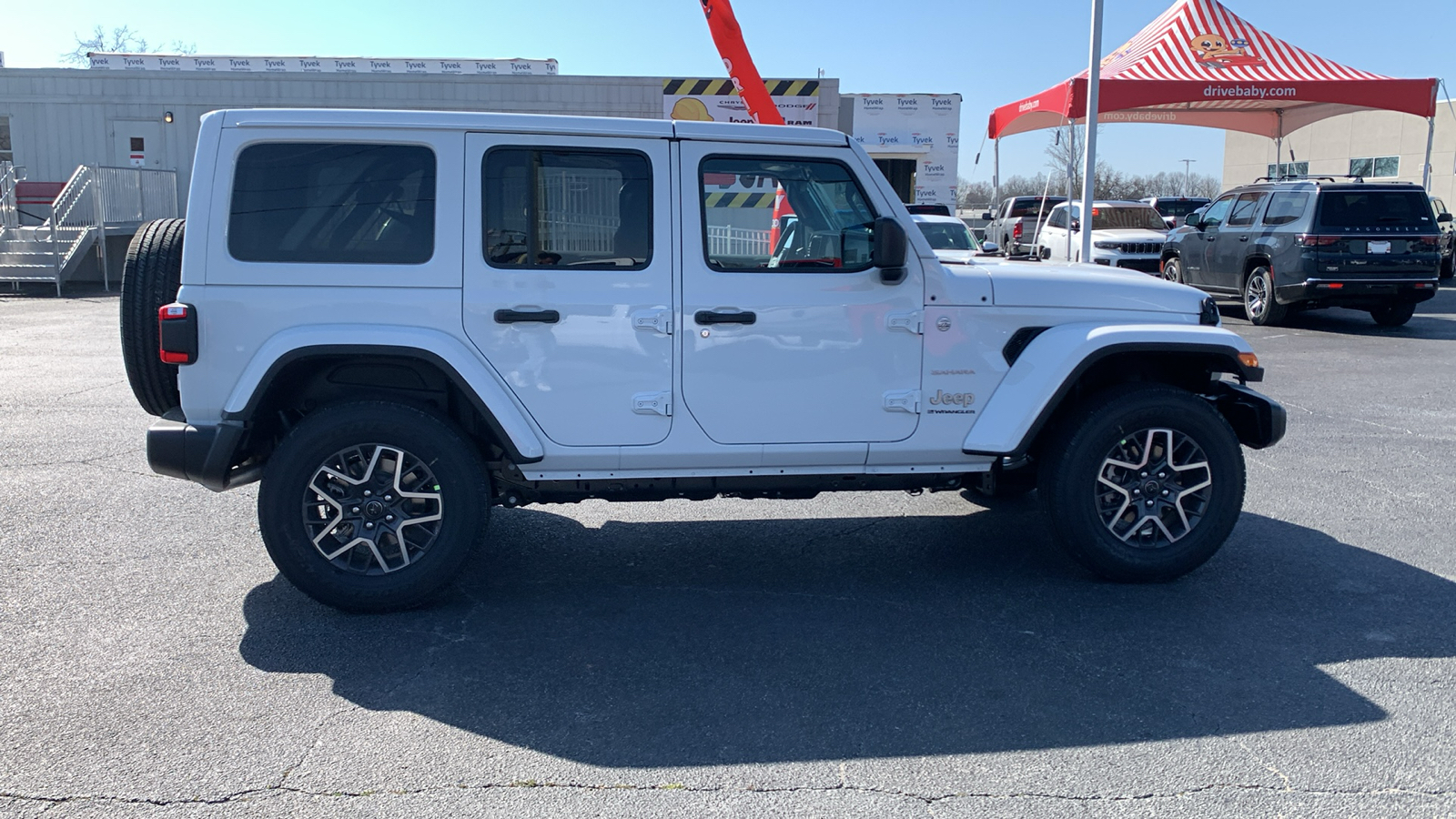 2024 Jeep Wrangler Sahara 2