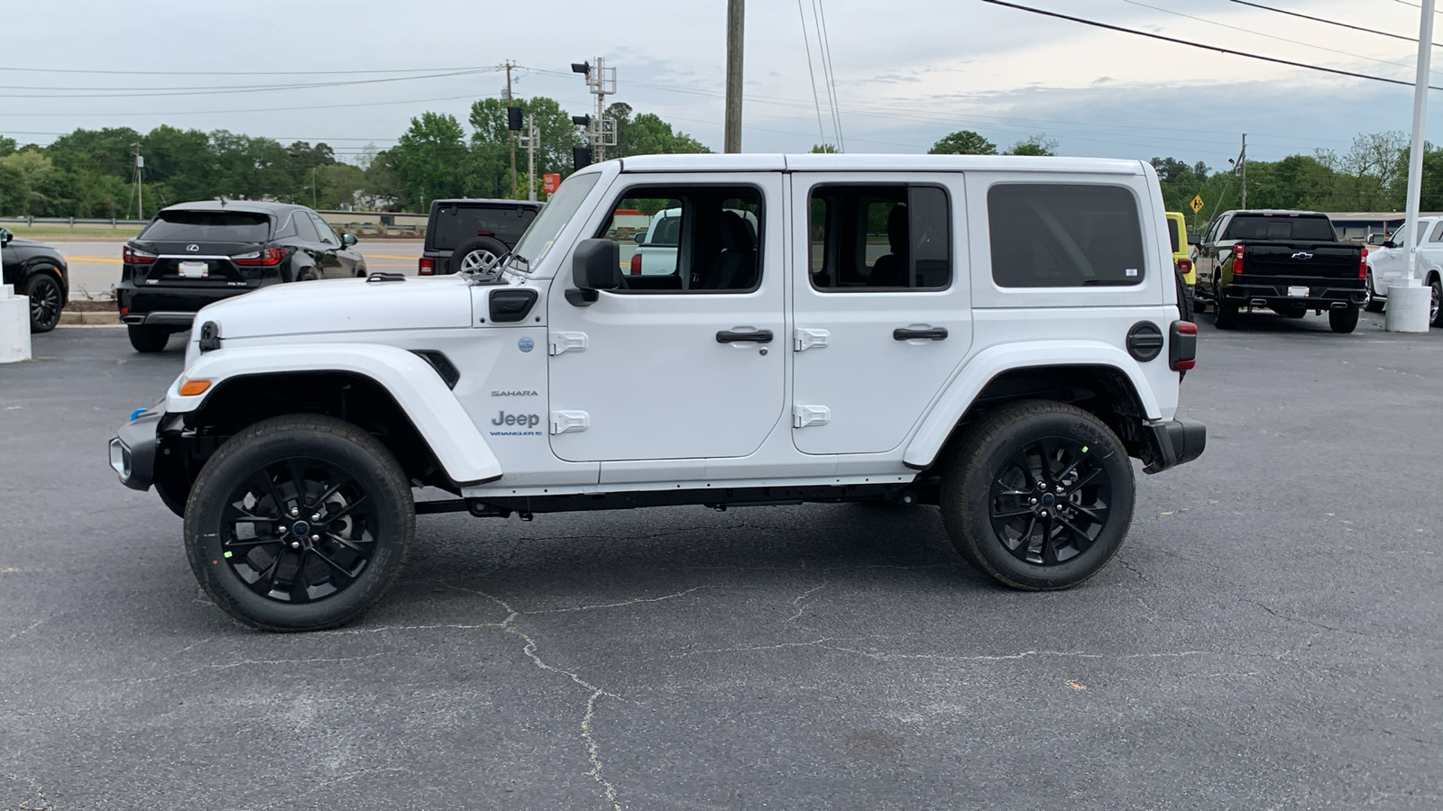 2024 Jeep Wrangler Sahara 4xe 5