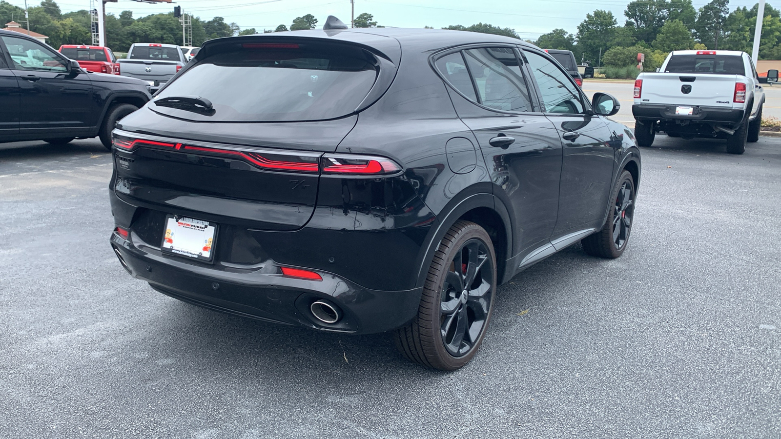 2024 Dodge Hornet R/T 8