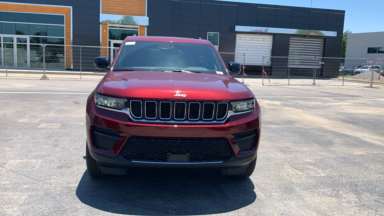 2024 Jeep Grand Cherokee Laredo 3