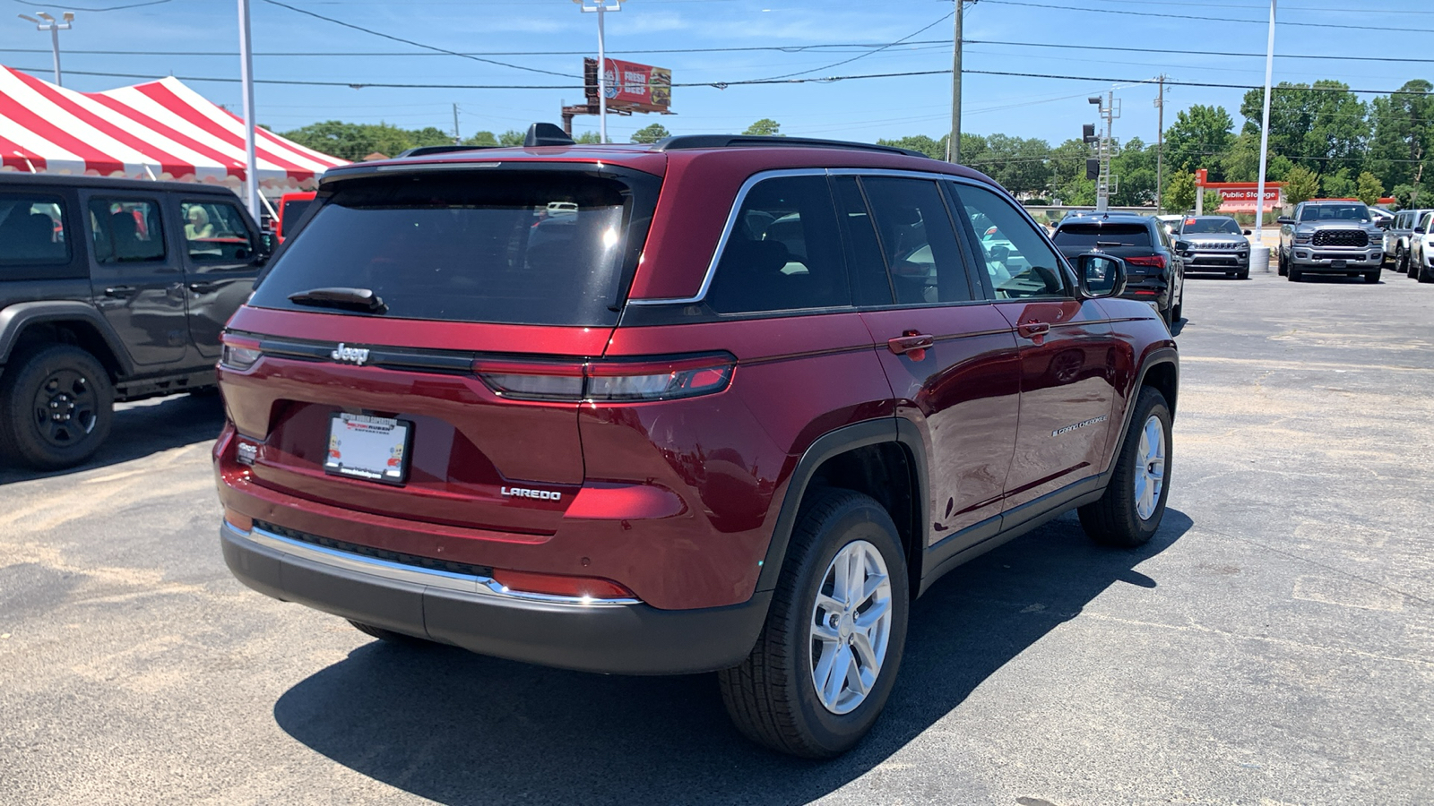 2024 Jeep Grand Cherokee Laredo 8