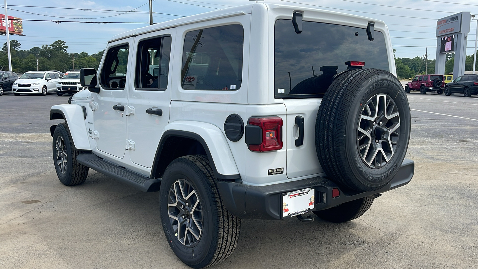 2024 Jeep Wrangler Sahara 7