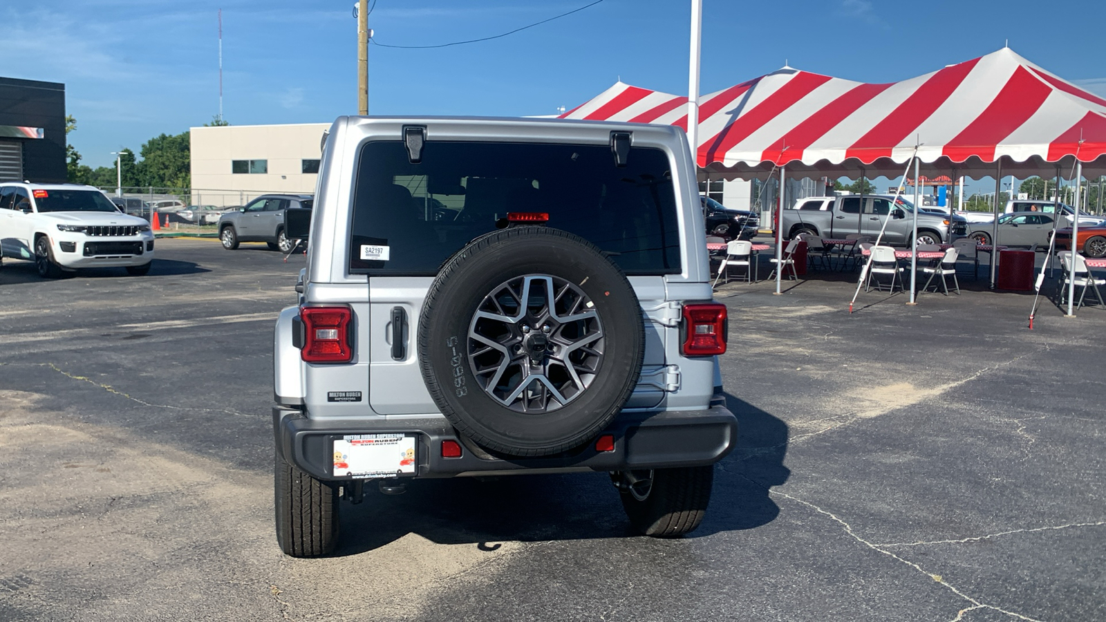 2024 Jeep Wrangler Sahara 7