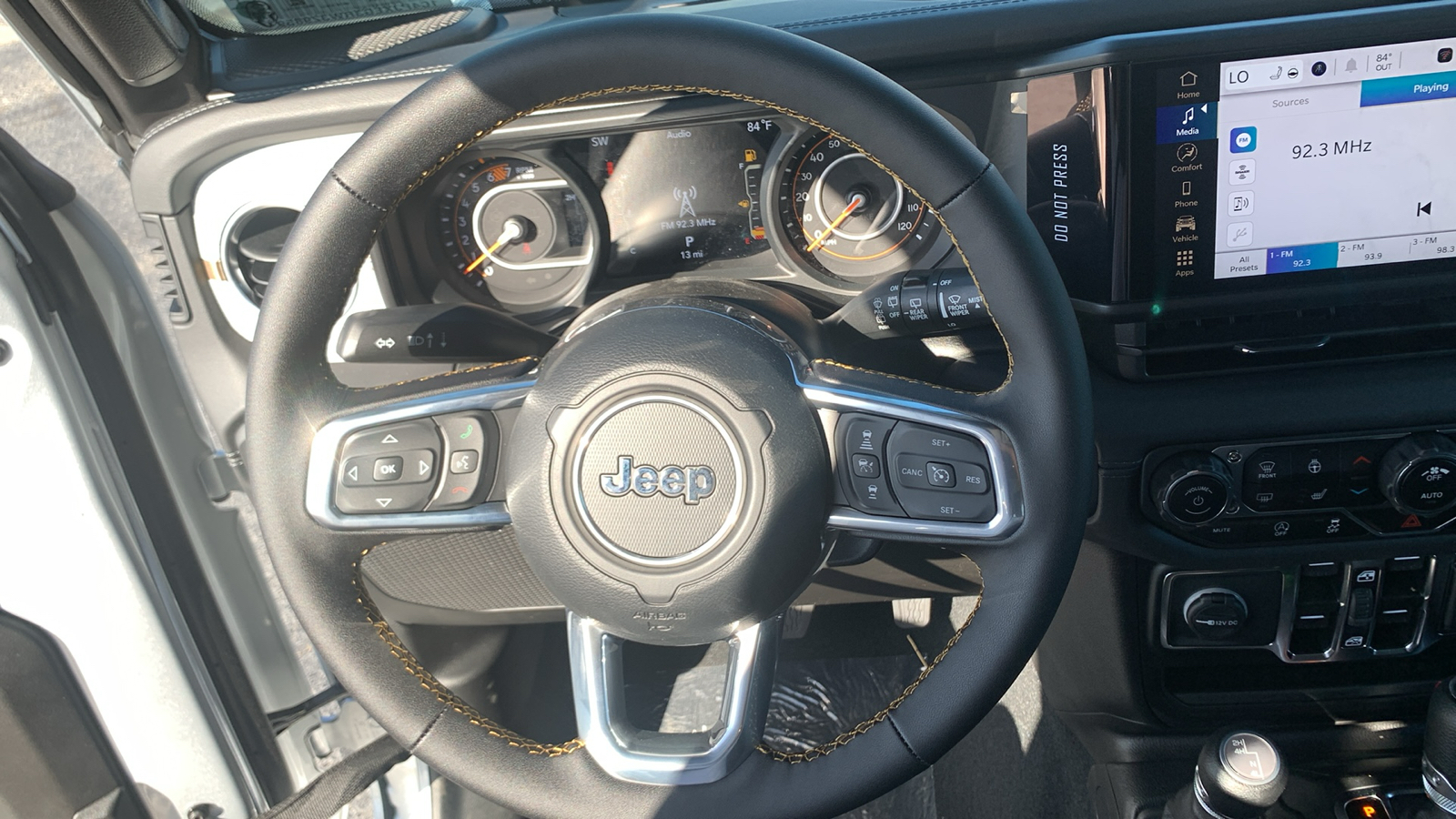 2024 Jeep Wrangler Sahara 19