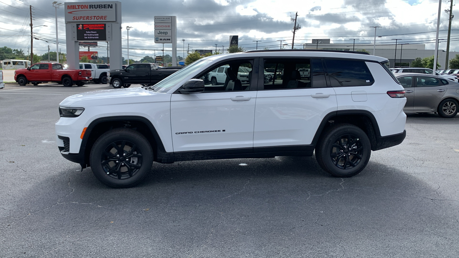 2024 Jeep Grand Cherokee L Altitude 5