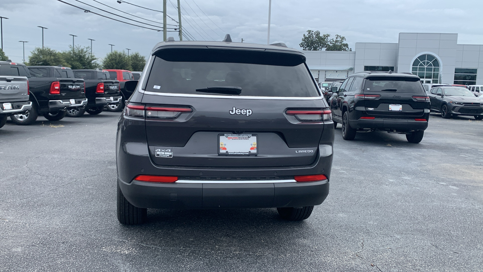 2024 Jeep Grand Cherokee L Laredo 7