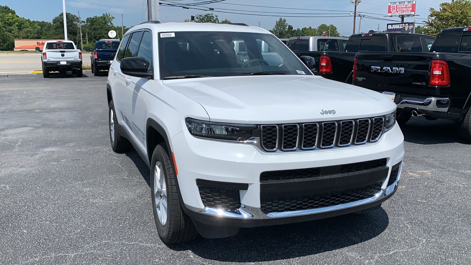 2024 Jeep Grand Cherokee L Laredo 2