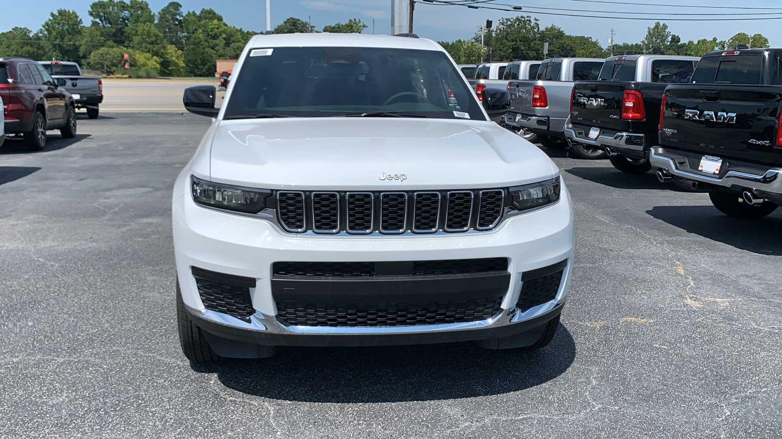 2024 Jeep Grand Cherokee L Laredo 3