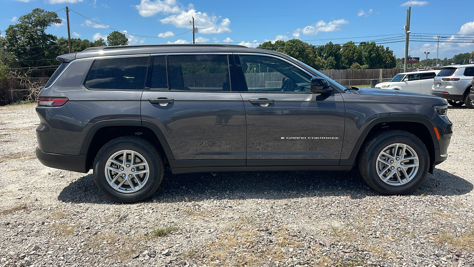 2024 Jeep Grand Cherokee L Laredo 9