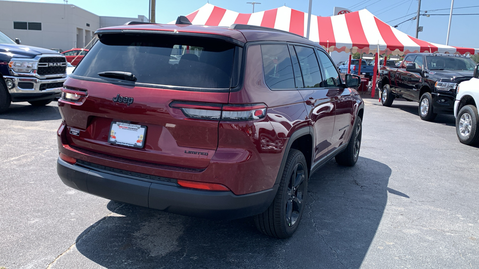 2024 Jeep Grand Cherokee L Limited 8