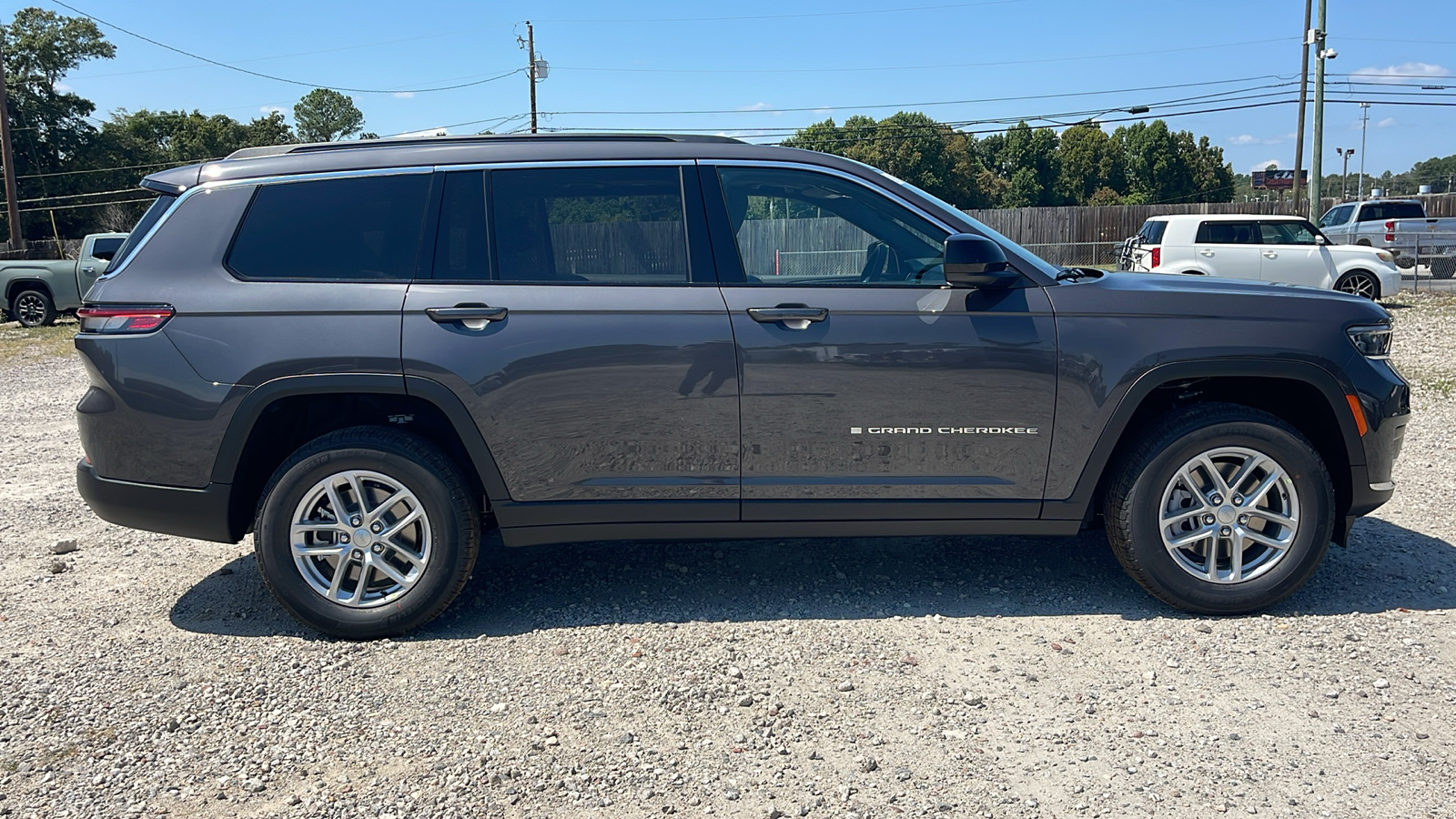 2024 Jeep Grand Cherokee L Laredo 9