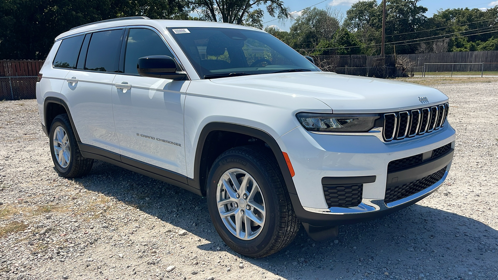 2024 Jeep Grand Cherokee L Laredo 2