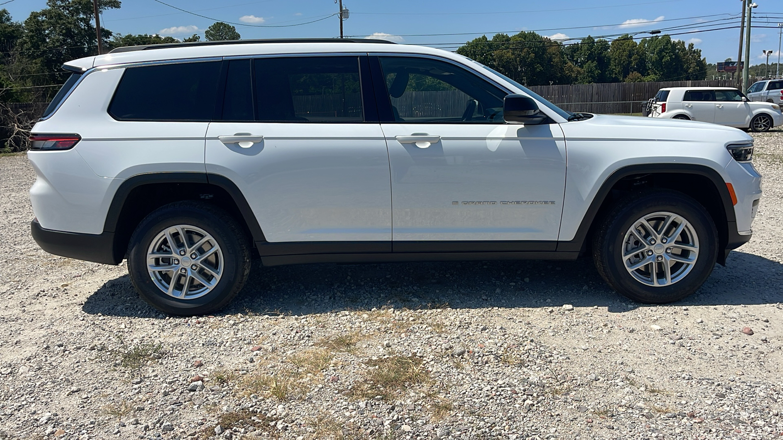 2024 Jeep Grand Cherokee L Laredo 9