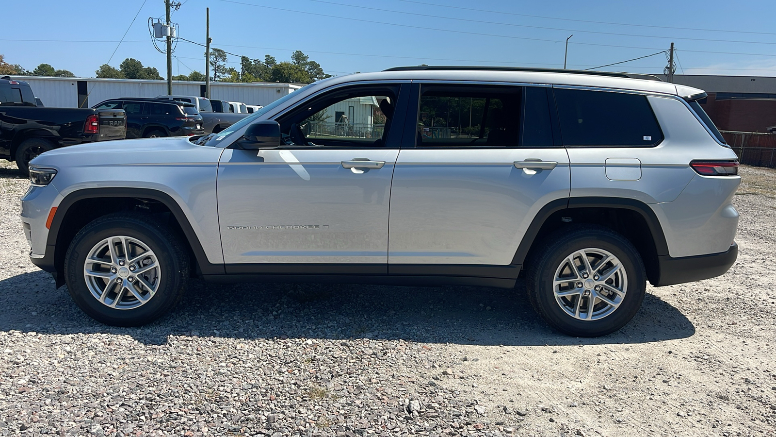 2024 Jeep Grand Cherokee L Laredo 5