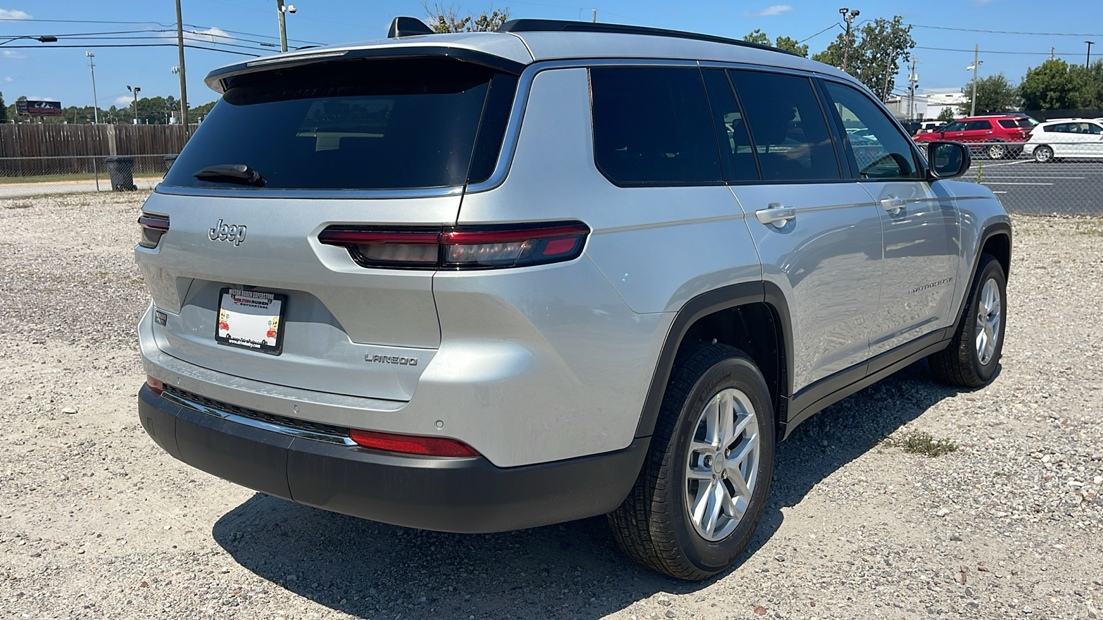 2024 Jeep Grand Cherokee L Laredo 8