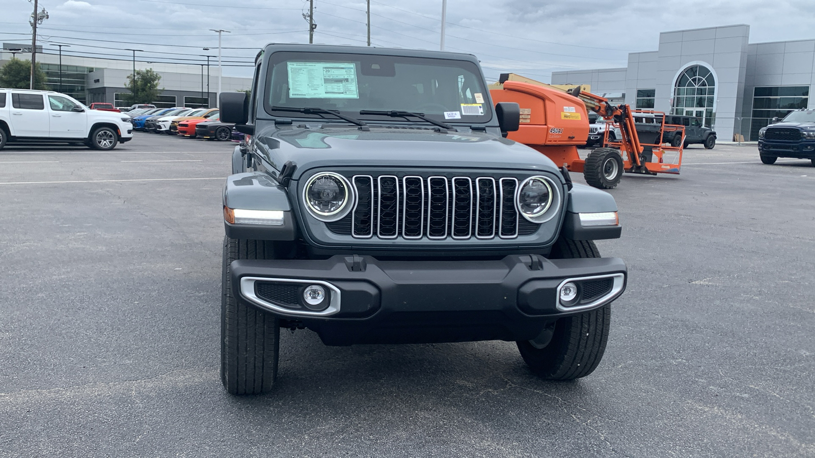 2024 Jeep Wrangler Sahara 3