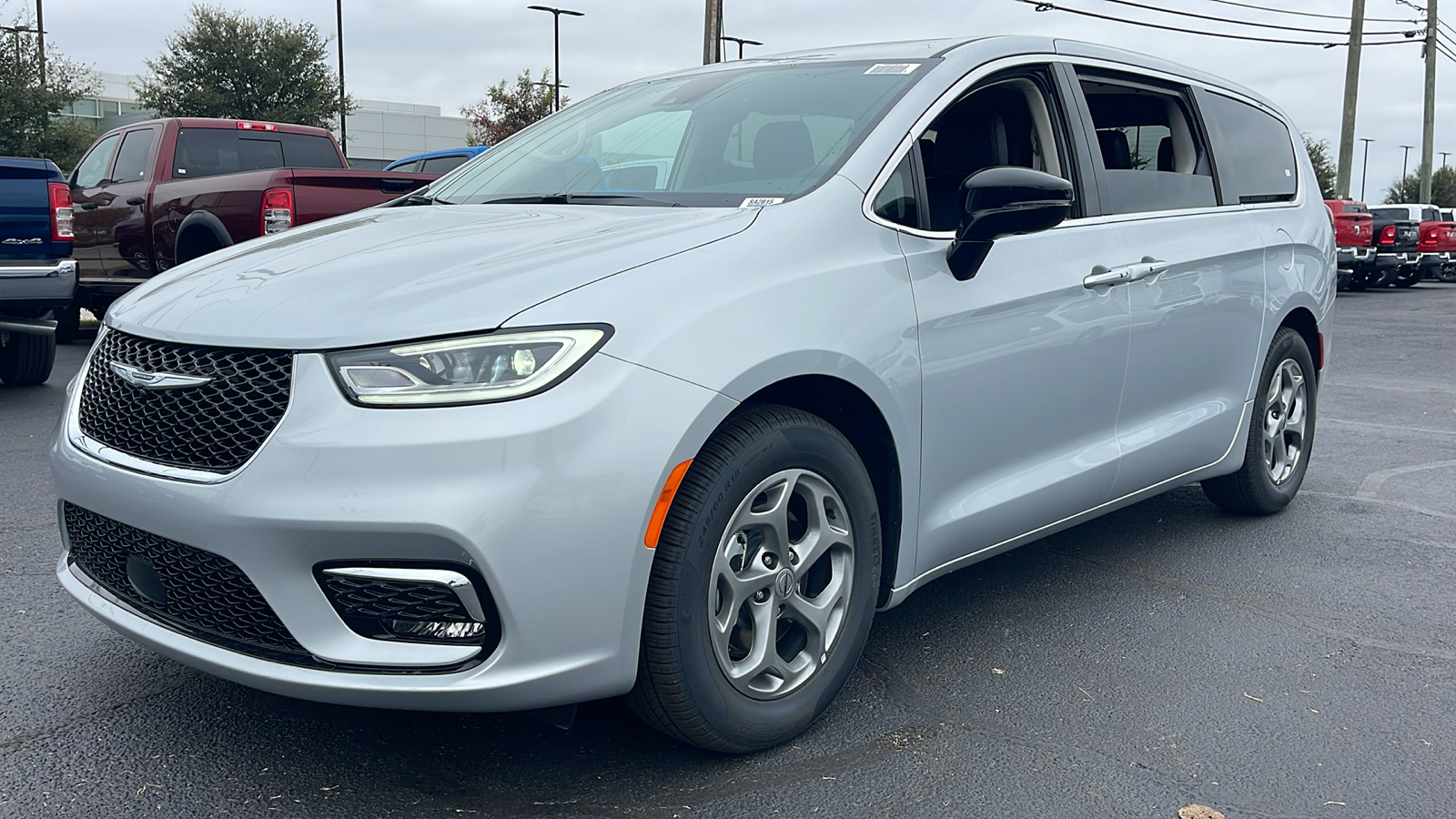 2024 Chrysler Pacifica Limited 4