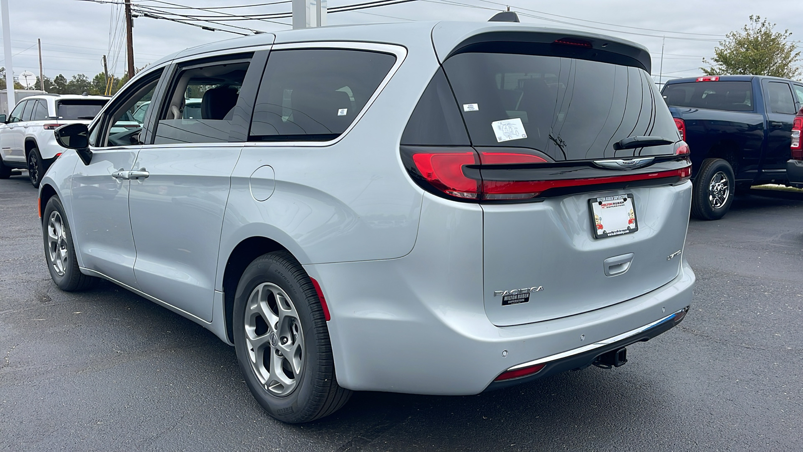 2024 Chrysler Pacifica Limited 6