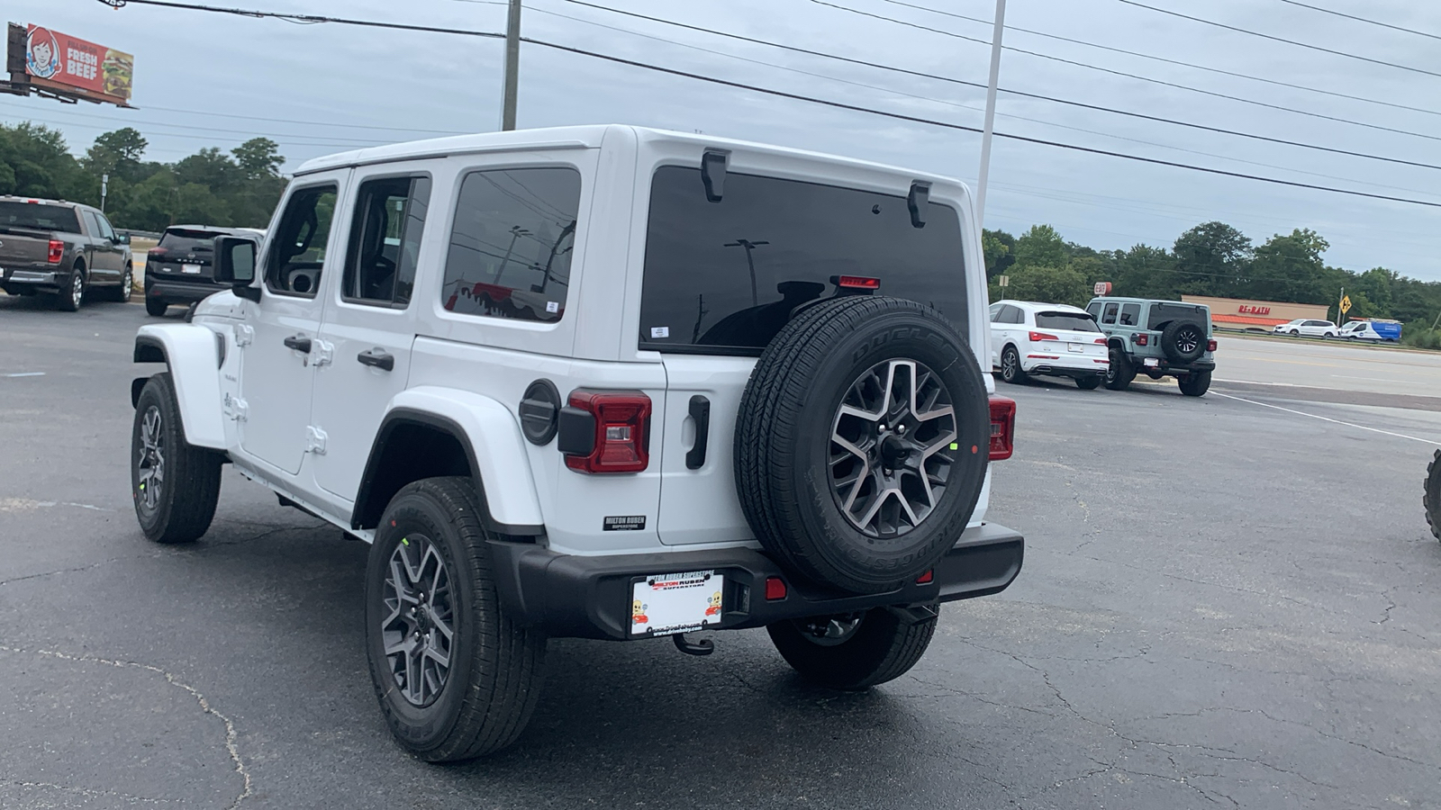 2024 Jeep Wrangler Sahara 6