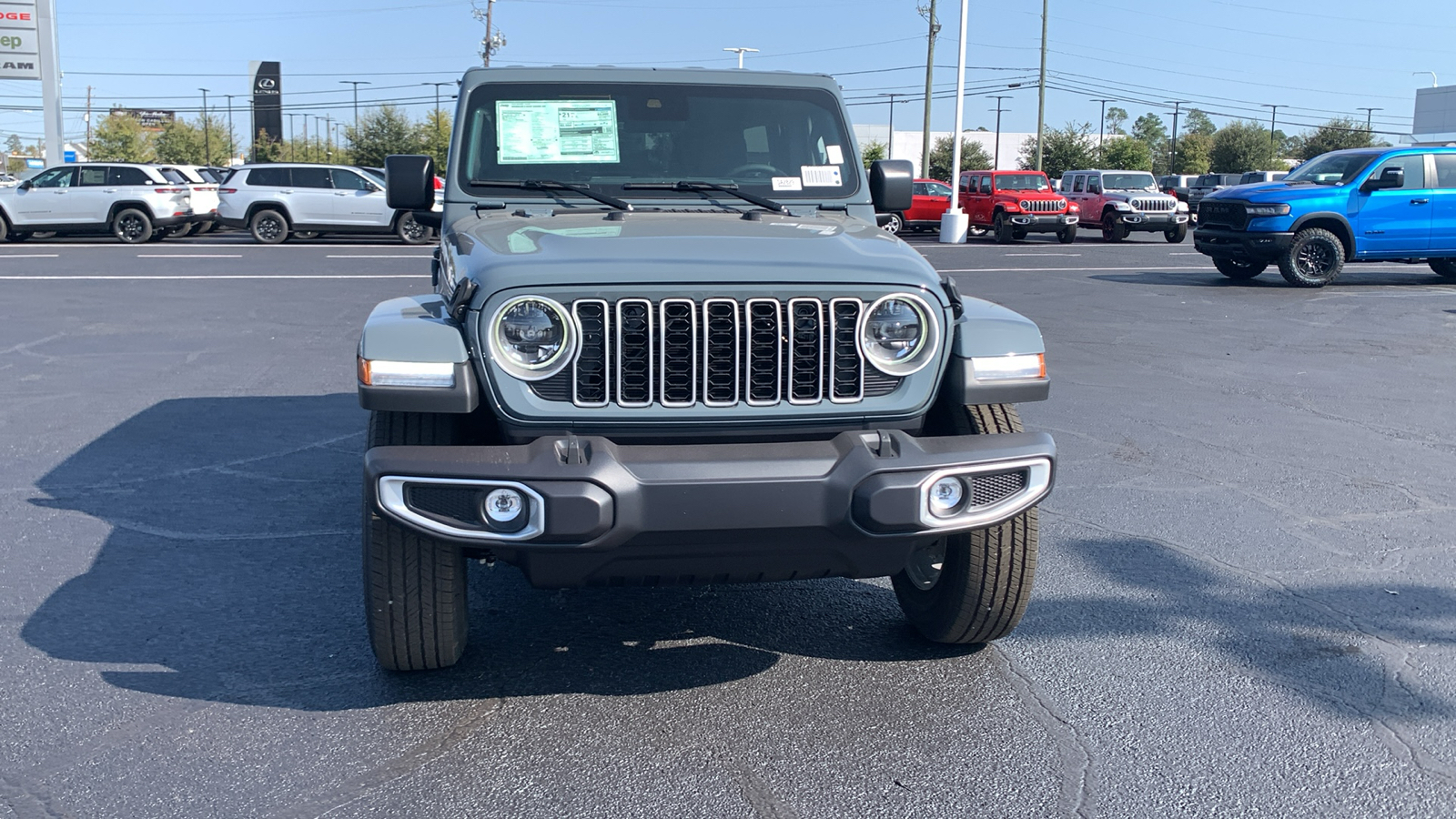 2024 Jeep Wrangler Sahara 3