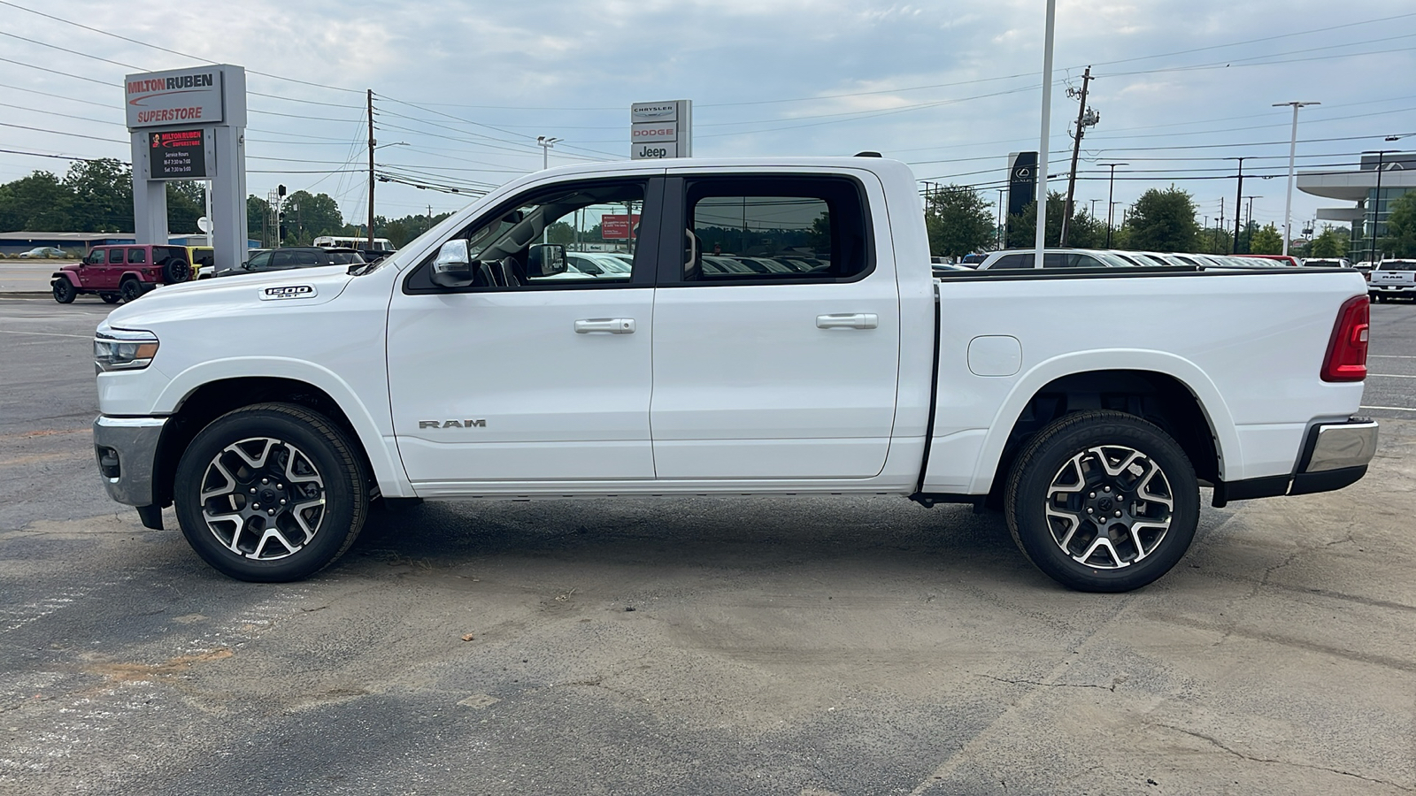 2025 Ram 1500 Laramie 6