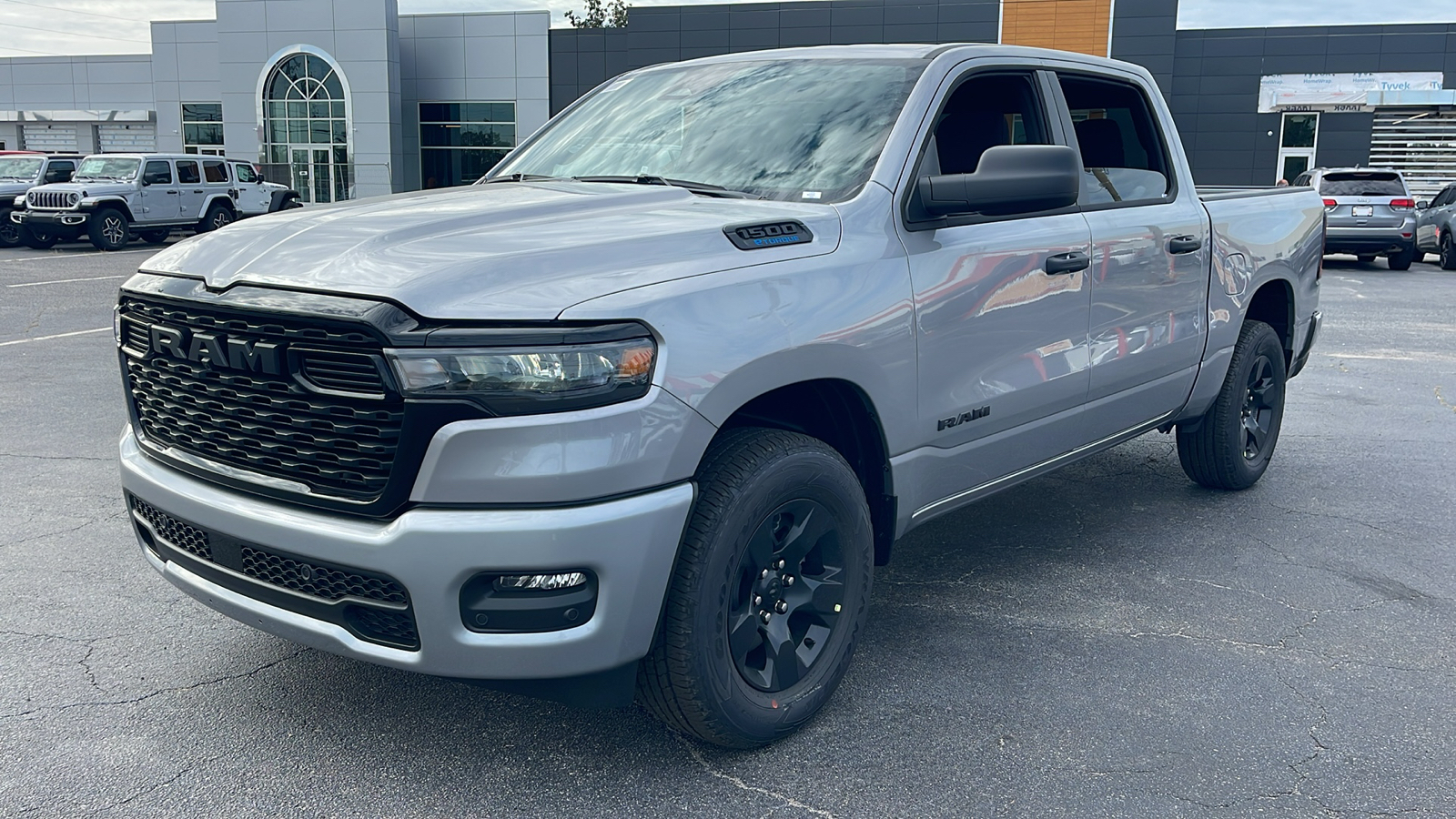 2025 Ram 1500 Tradesman 4